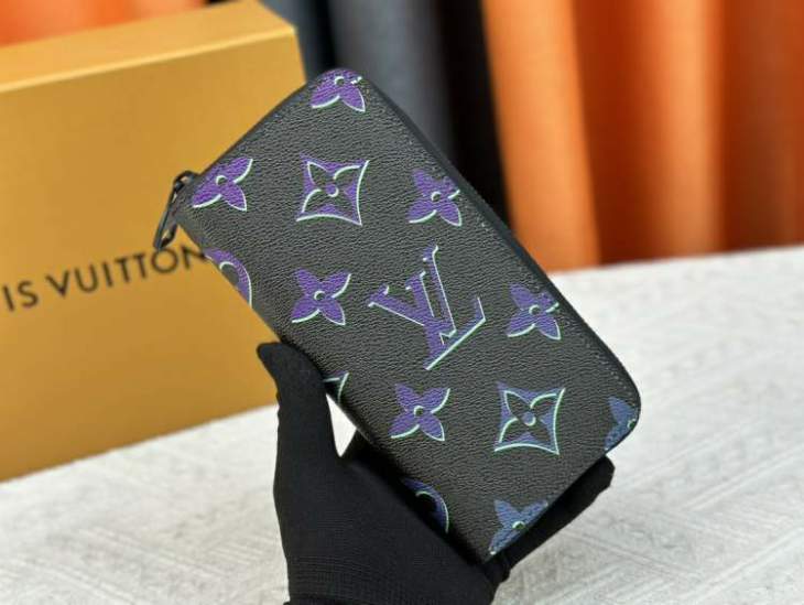 Picture of Louis Vuitton Wallets _SKUfw207949307fw